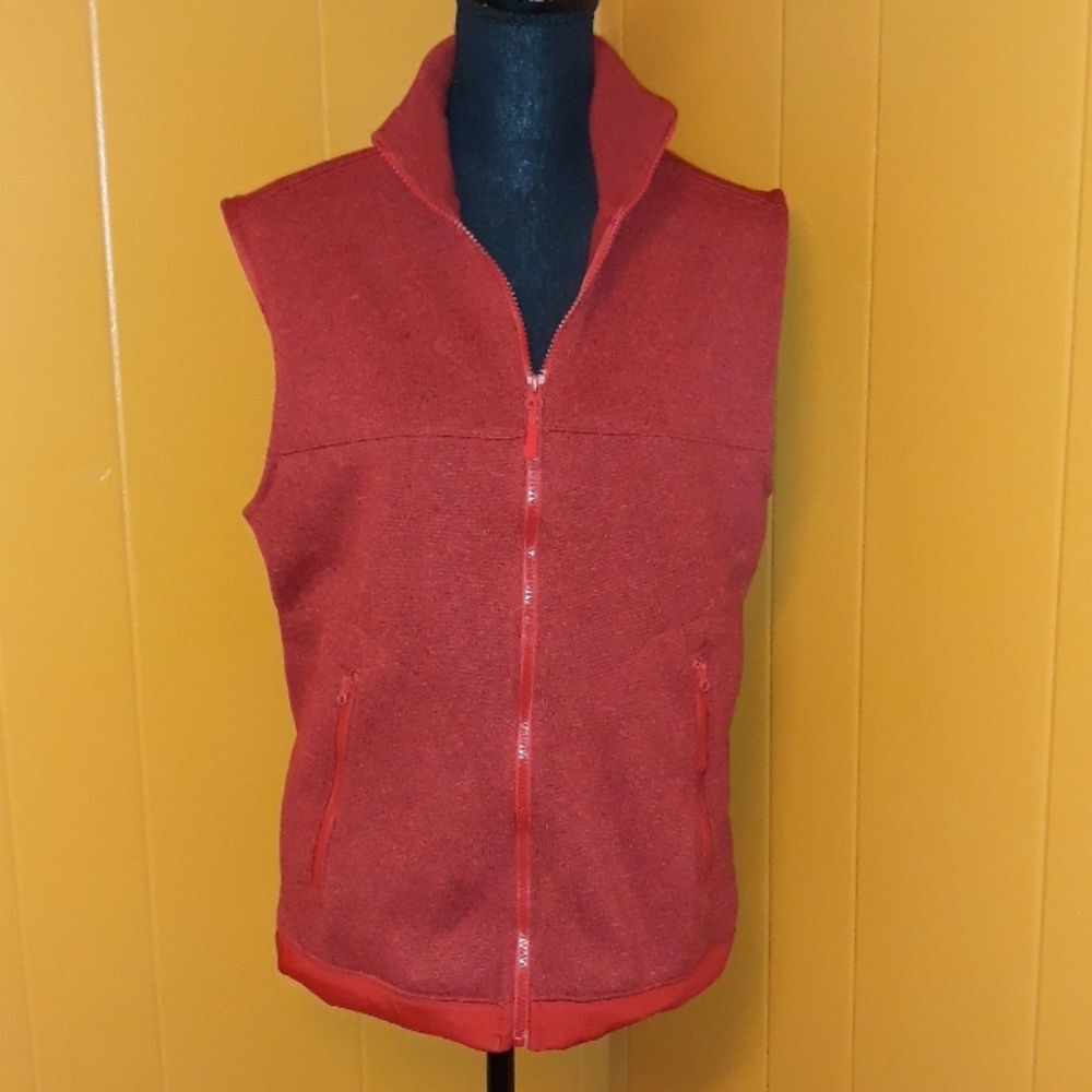 NWT  Goodfellow and company vest dark red sz S